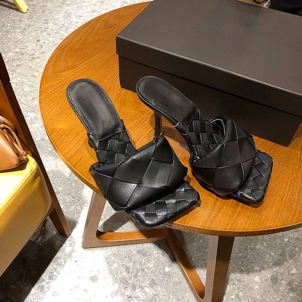 2021ss women slide sandal slipper many candy colors option outdoor beach slides with high heel slippers fabric true leather flip flops with, Black
2021ss women slide sandal slipper many candy colors option outdoor beach slides with high heel slippers fabric true leather flip flops with, Black