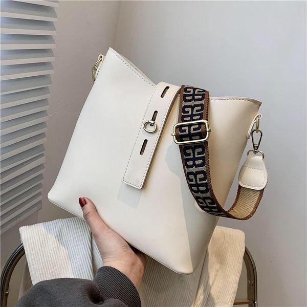luxury designer brand purses and handbags pu leather fashion lady shoulder bags comfortable broadband crossbody for women
luxury designer brand purses and handbags pu leather fashion lady shoulder bags comfortable broadband crossbody for women