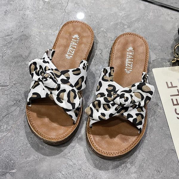 slippers women leopard grain summer 2021 slides embroider flat with shoes retro flower ladies, Black
slippers women leopard grain summer 2021 slides embroider flat with shoes retro flower ladies, Black