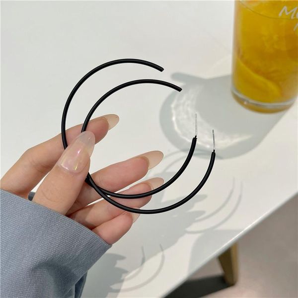 hoop & huggie large black metal earings for women geometric round ring earrings trendy party jewelry wholesale, Golden;silver
hoop & huggie large black metal earings for women geometric round ring earrings trendy party jewelry wholesale, Golden;silver