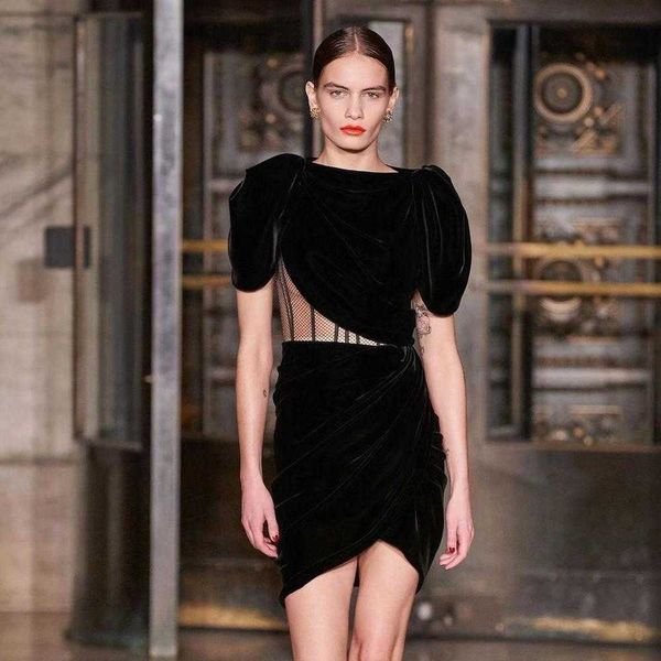 women designer short sleeve velvet black elegant dress split mesh celebrity evening party vestido 210527, Black;gray
women designer short sleeve velvet black elegant dress split mesh celebrity evening party vestido 210527, Black;gray