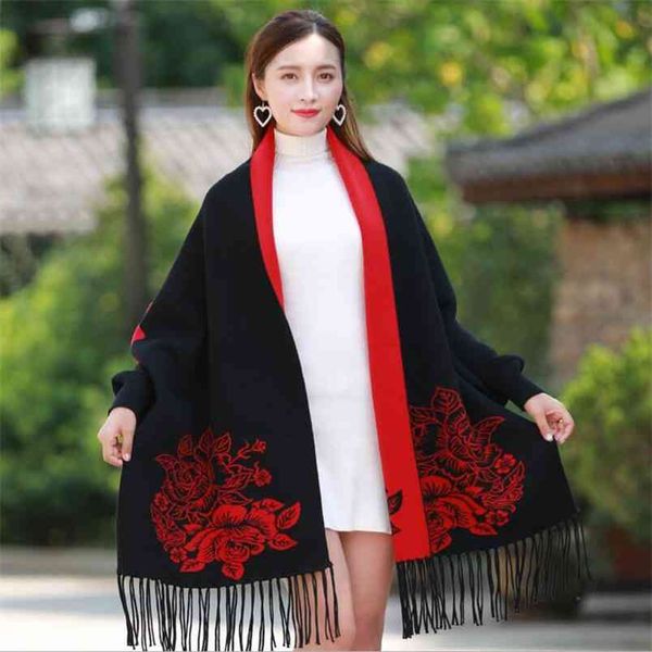 autumn winter cloak sweater with sleeves outside tassels shawl loose women's jacket thickening 210427, White;black
autumn winter cloak sweater with sleeves outside tassels shawl loose women's jacket thickening 210427, White;black