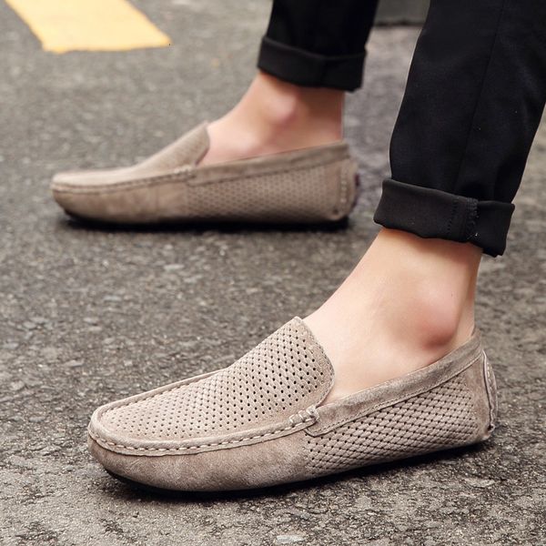 dress shoes summer men's leather sandals soft bottom slip-on comfortable breathable and non-slip hole 38-44 85x7, Black
dress shoes summer men's leather sandals soft bottom slip-on comfortable breathable and non-slip hole 38-44 85x7, Black