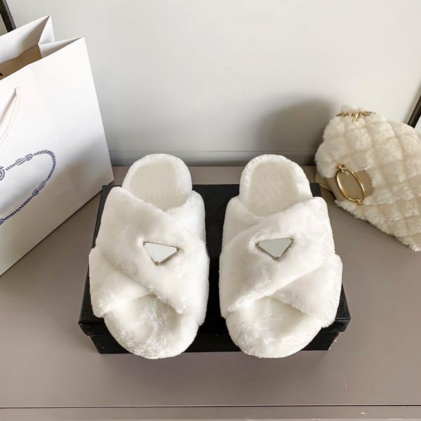 2023 women fur slippers warm winter wool slipper overlapping house outside show style splicing autumn slides ladies hollow sandals mid sole, Black
2023 women fur slippers warm winter wool slipper overlapping house outside show style splicing autumn slides ladies hollow sandals mid sole, Black