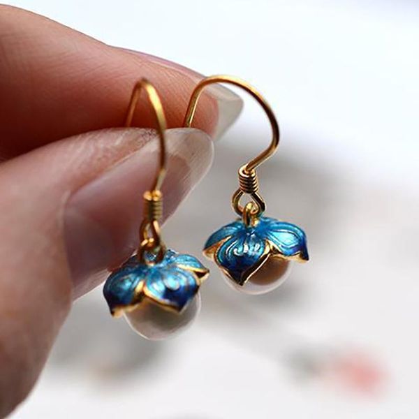 silver inlaid nanhai pearl jingtai blue classic earrings chinese style minority design elegant charm women's brand jewelry dangle & cha
silver inlaid nanhai pearl jingtai blue classic earrings chinese style minority design elegant charm women's brand jewelry dangle & cha