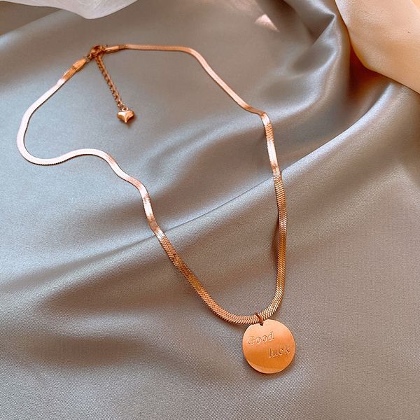 ti-tanium gondluck round ti-tanium steel pendant necklace fashion women simple snake chain ins short clavicle chain, Silver
ti-tanium gondluck round ti-tanium steel pendant necklace fashion women simple snake chain ins short clavicle chain, Silver