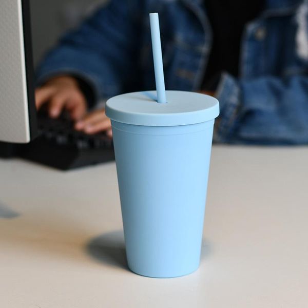 50pcs / lot arrival 16oz cup with straw and lid plastic handy water multi colors mugs
50pcs / lot arrival 16oz cup with straw and lid plastic handy water multi colors mugs