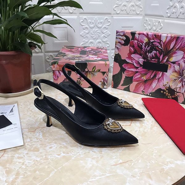 2021ss fashion popular trend women sandals with original box dust bag shoes slippers genuine leather colors slide leather sandals with hig, Black
2021ss fashion popular trend women sandals with original box dust bag shoes slippers genuine leather colors slide leather sandals with hig, Black