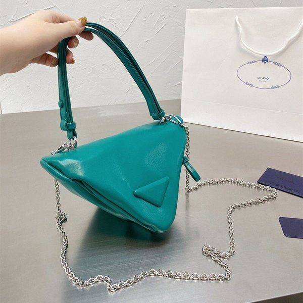 2021 luxurys designers handbag for women triangle bag exquisite wallet fashion shoulder bags with box lcm
2021 luxurys designers handbag for women triangle bag exquisite wallet fashion shoulder bags with box lcm