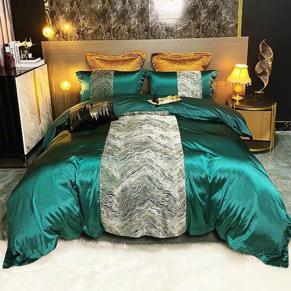 bedding sets luxury patchwork set embroidery satin jacquard green duvet cover premium egyptian cotton 4pcs bedspread pillowcases
bedding sets luxury patchwork set embroidery satin jacquard green duvet cover premium egyptian cotton 4pcs bedspread pillowcases