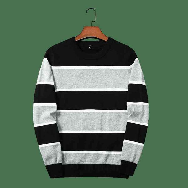 winter oversized men casual pullovers warm slim fit o-neck knitted striped sweater male clothing pull homme, White;black
winter oversized men casual pullovers warm slim fit o-neck knitted striped sweater male clothing pull homme, White;black