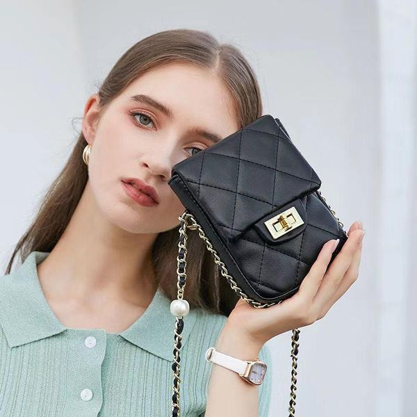 evening bags genuine leather handbags 2021 mini shoulder phone bag soft diagonal small rhombic chain pearl
evening bags genuine leather handbags 2021 mini shoulder phone bag soft diagonal small rhombic chain pearl