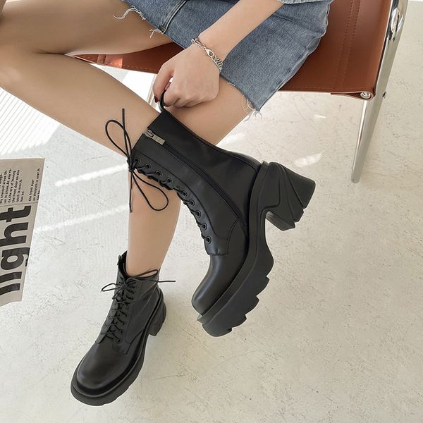 2021 autumn and winter martin women's fashion ins thick high short british style flat soled thin boots middle tube, Black
2021 autumn and winter martin women's fashion ins thick high short british style flat soled thin boots middle tube, Black