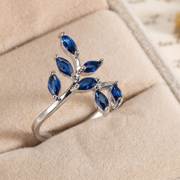ring sapphire blue zircon jewelry selling creative personalized horse eye hand, Slivery;golden
ring sapphire blue zircon jewelry selling creative personalized horse eye hand, Slivery;golden