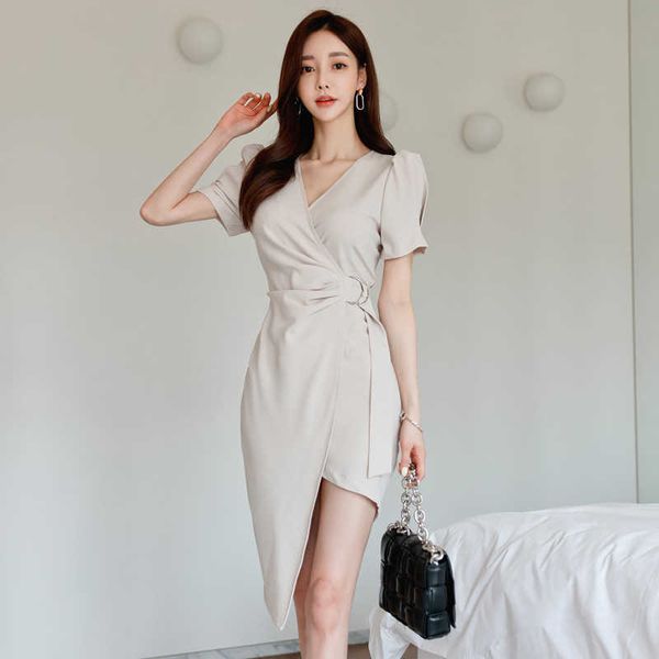 bubble sleeve belt waist closed profsional women's 2021 summer style temperament care machine age reduction irregular drs, Black;gray
bubble sleeve belt waist closed profsional women's 2021 summer style temperament care machine age reduction irregular drs, Black;gray