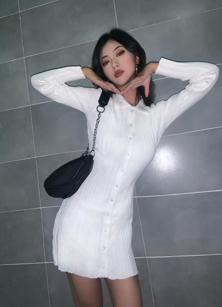 casual dresses fashion women knitting button long-sleeved dress slim antumn girl lady knit 2021, Black;gray
casual dresses fashion women knitting button long-sleeved dress slim antumn girl lady knit 2021, Black;gray
