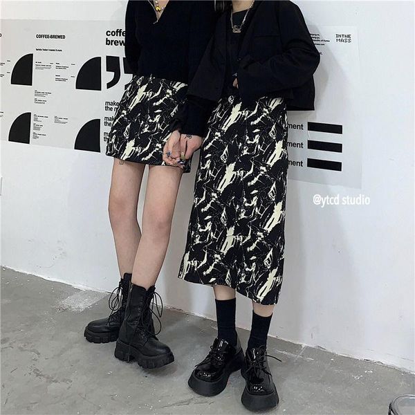 skirts 2021 tie dye hip hop style vintage skirt print pants women y2k black summer short sleeve loose 90s shorts
skirts 2021 tie dye hip hop style vintage skirt print pants women y2k black summer short sleeve loose 90s shorts