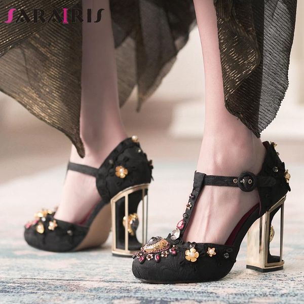brand design female royal court sandals real leather women luxury platform high heels metallic shoes woman, Black
brand design female royal court sandals real leather women luxury platform high heels metallic shoes woman, Black