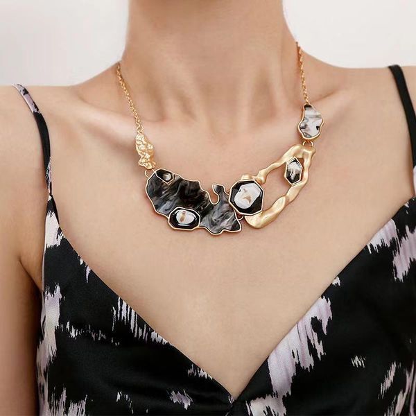 chains yangliujia metal hollow out irregular necklace ms exaggerated personality pendant christmas gifts wholesale, Silver
chains yangliujia metal hollow out irregular necklace ms exaggerated personality pendant christmas gifts wholesale, Silver