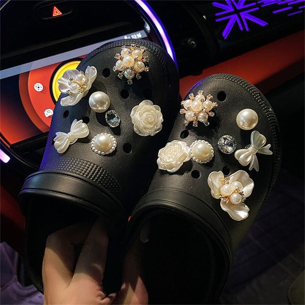 pearl and flower charms accessories pvc fit croc shoe buckle cute gifts decoration slipper party backpack diy girl kids, Bronze;silver
pearl and flower charms accessories pvc fit croc shoe buckle cute gifts decoration slipper party backpack diy girl kids, Bronze;silver