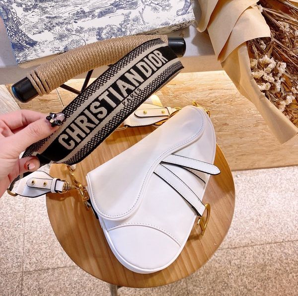 Luxury Brand Leather Shoulder Bag 2021 Fashion Women's Classic Handbags High Quality Crossbody Bags -L5192, A-l5192
Luxury Brand Leather Shoulder Bag 2021 Fashion Women's Classic Handbags High Quality Crossbody Bags -L5192, A-l5192