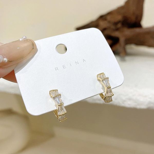 stud 2021 fashion personality exquisite zircon circle earrings female french style simple, Golden;silver
stud 2021 fashion personality exquisite zircon circle earrings female french style simple, Golden;silver