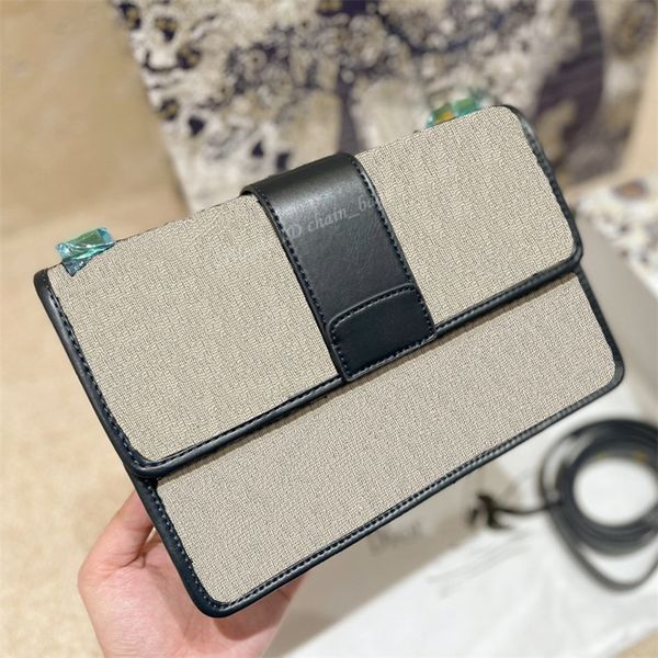 2021 luxury designer women fashion shoulder bag elegant handbag retro hardware classic letter flap bags interior zipper pocket cross body to
2021 luxury designer women fashion shoulder bag elegant handbag retro hardware classic letter flap bags interior zipper pocket cross body to
