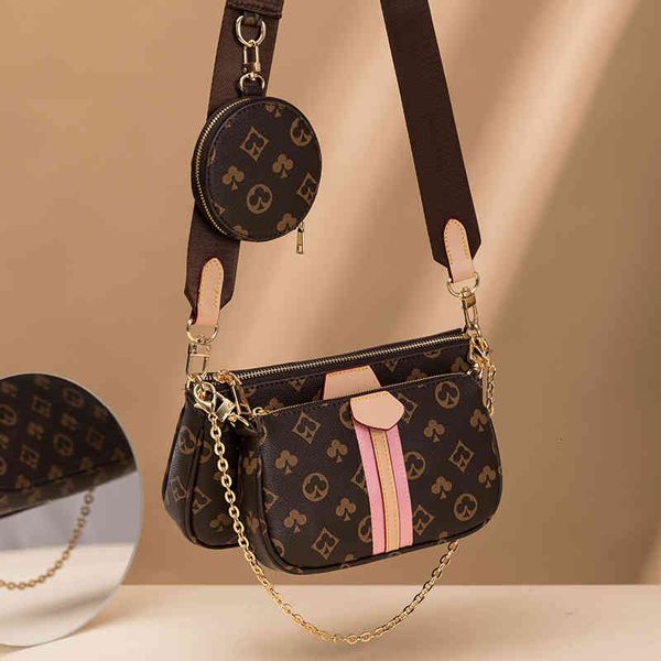 handbag messenger bag women's korean fashion children's and mother's three piece combination versatile chain contrast mahjong, Black;red
handbag messenger bag women's korean fashion children's and mother's three piece combination versatile chain contrast mahjong, Black;red
