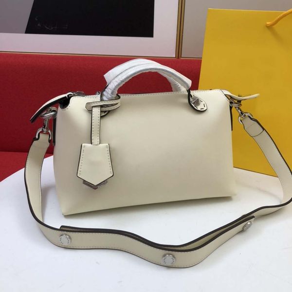 design handbag leather 2021 high end pillow women's bag summer commuter portable one shoulder bag oxi5
design handbag leather 2021 high end pillow women's bag summer commuter portable one shoulder bag oxi5