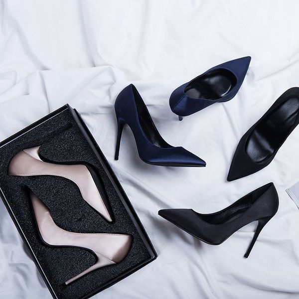 luxury dress shoes pointed thin heel high heel's sho 2021 spring and autumn black work satin profsional etiquette list
luxury dress shoes pointed thin heel high heel's sho 2021 spring and autumn black work satin profsional etiquette list