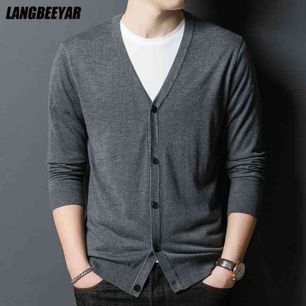 new autum winter brand fashion knit button cardigan deep v korean sweater casual solid coats et men cloth, Black;white
new autum winter brand fashion knit button cardigan deep v korean sweater casual solid coats et men cloth, Black;white
