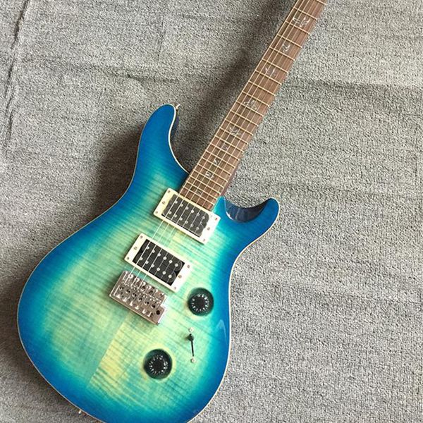 blue electric guitar 6 strings with humbuckers pickups,flame maple veneer,rosewood fretboard,customizable
blue electric guitar 6 strings with humbuckers pickups,flame maple veneer,rosewood fretboard,customizable