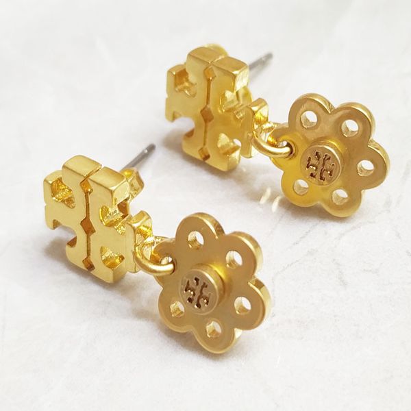 ladies fashion jewelry hollowed out flowers matte gold simple versatile earrings ins, Silver
ladies fashion jewelry hollowed out flowers matte gold simple versatile earrings ins, Silver