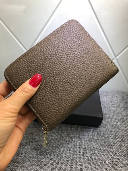 wholesale cowhide wallet card holder for women multicolor designer short 24pcs holders womens purse classic zipper pocket victorine, Brown;gray 
wholesale cowhide wallet card holder for women multicolor designer short 24pcs holders womens purse classic zipper pocket victorine, Brown;gray