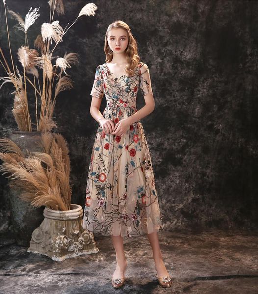 party dresses style colorful embroidery lace prom gown v neck short sleeve a-line evening dress, White;black
party dresses style colorful embroidery lace prom gown v neck short sleeve a-line evening dress, White;black