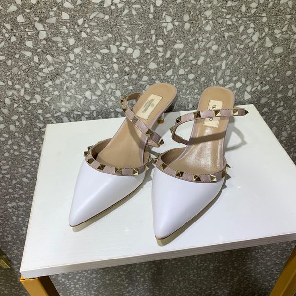 2021 good quality fashion women luxurys designers shoes designer s7andals womens luxury high heels sandal dress shoess with box size 35-41 -, Black
2021 good quality fashion women luxurys designers shoes designer s7andals womens luxury high heels sandal dress shoess with box size 35-41 -, Black