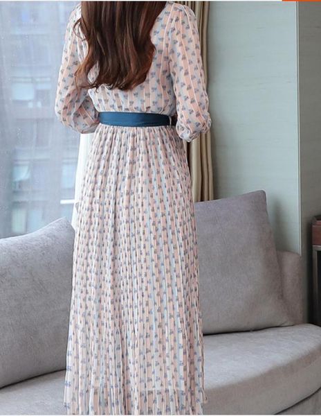 casual dresses 2021 spring and autumn summer with style fashion women long sleeve v-neck chiffon dress, Black;gray
casual dresses 2021 spring and autumn summer with style fashion women long sleeve v-neck chiffon dress, Black;gray