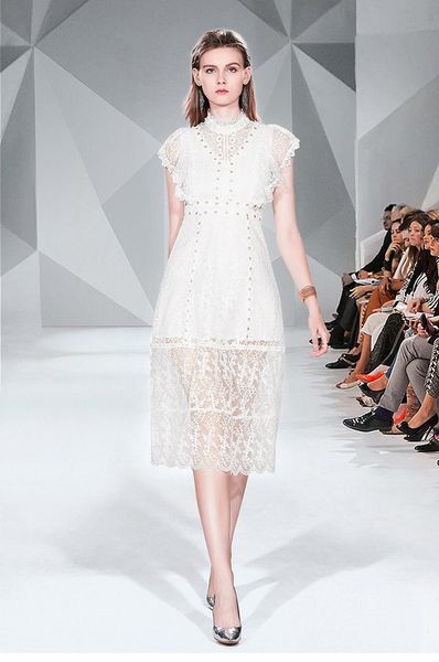 casual dresses gentle temperament lotus leaf edge famous lady lace hollow stitching mid-long dress, Black;gray
casual dresses gentle temperament lotus leaf edge famous lady lace hollow stitching mid-long dress, Black;gray