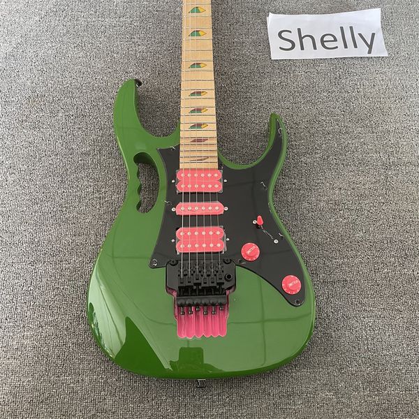 fashion green six string electric guitar, our shop can customize any style of electric guitar and electric bass
fashion green six string electric guitar, our shop can customize any style of electric guitar and electric bass