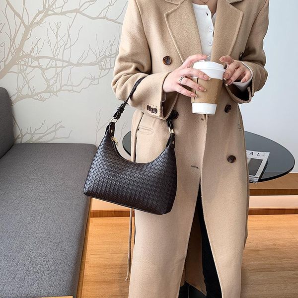 evening bags 2021 spring fashion soft leather pu woven ladies simple shoulder bag handbag purse retro all-match handbags women
evening bags 2021 spring fashion soft leather pu woven ladies simple shoulder bag handbag purse retro all-match handbags women
