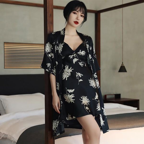 women's sleepwear black women 2pcs robe set satin print flower kimono gown bathrobe nightdress faux silk lingerie nightgown, Black;red
women's sleepwear black women 2pcs robe set satin print flower kimono gown bathrobe nightdress faux silk lingerie nightgown, Black;red