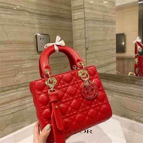 christian wholesale factory and casual d fashionable hand-held slung one shoulder women's leather pr designer handbag bags t91d
christian wholesale factory and casual d fashionable hand-held slung one shoulder women's leather pr designer handbag bags t91d
