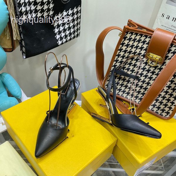 dress shoes high end early spring chain high-heeled sandals hollow baotou versatile thick heeled women's single shoes, Black
dress shoes high end early spring chain high-heeled sandals hollow baotou versatile thick heeled women's single shoes, Black