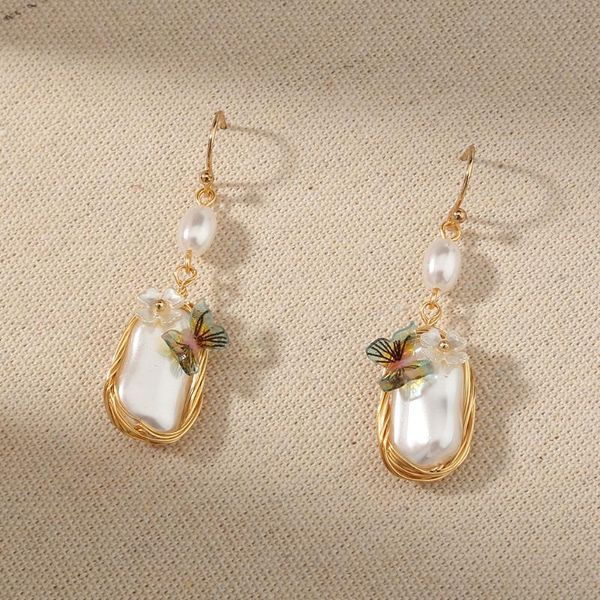 design simple high-quality butterfly pearl dangle drop earring fashion jewelry accessories for women & chandelier, Silver
design simple high-quality butterfly pearl dangle drop earring fashion jewelry accessories for women & chandelier, Silver
