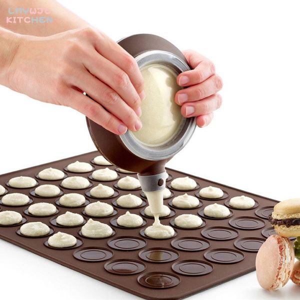 silicone macaron jam painting pot/decoration mouth 48/30 hole non-stick mat pull line writing western cake decoration tool baking & pas past
silicone macaron jam painting pot/decoration mouth 48/30 hole non-stick mat pull line writing western cake decoration tool baking & pas past