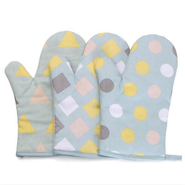 oven mitts thick heat insulation microwave special baking gloves creative kitchen skid resistance high temperature anti
oven mitts thick heat insulation microwave special baking gloves creative kitchen skid resistance high temperature anti