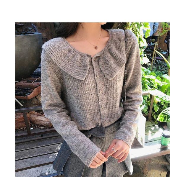 women's sweaters autumn women sweater elegant cardigan 2021 winter knitted ruffled doll collar buttoned long-sleeved knit crdigan, White;black
women's sweaters autumn women sweater elegant cardigan 2021 winter knitted ruffled doll collar buttoned long-sleeved knit crdigan, White;black