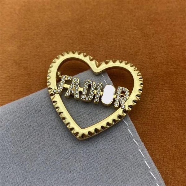 2022 factory online sale family new love full diamond hairpin heart-shaped headdress red star same style, Golden;silver
2022 factory online sale family new love full diamond hairpin heart-shaped headdress red star same style, Golden;silver