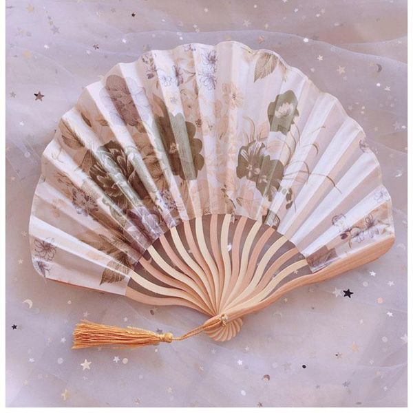 personalized chinese japanese fabric floral round folding hand fan with gift bags wedding party supplies other home decor
personalized chinese japanese fabric floral round folding hand fan with gift bags wedding party supplies other home decor