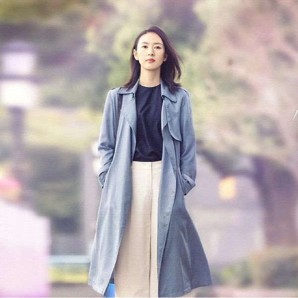 women's trench coats korean version of the loose long sleeve temperament thin coat 2021 autumn fashion smoky blue windbreaker with belt, Tan;black
women's trench coats korean version of the loose long sleeve temperament thin coat 2021 autumn fashion smoky blue windbreaker with belt, Tan;black